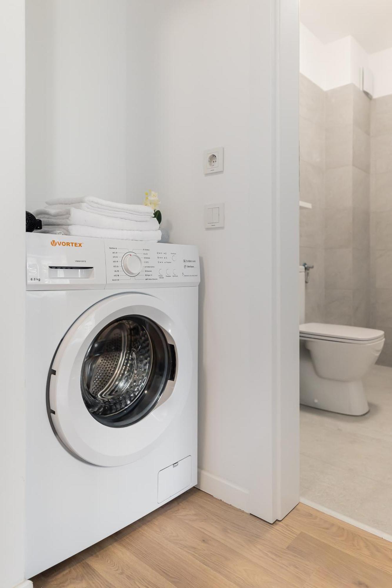 Simplicity Apartments บูคาเรสต์ ภายนอก รูปภาพ